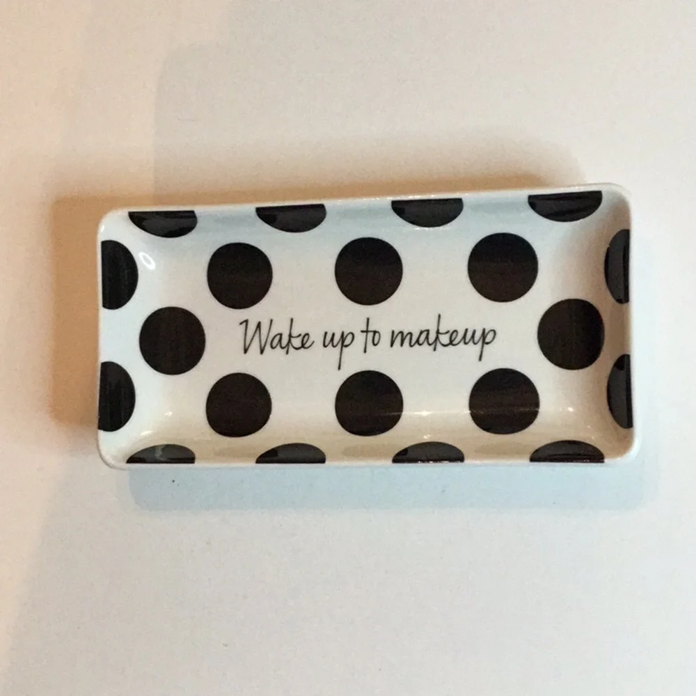 Sephora wake up to makeup 250 point catch all tray